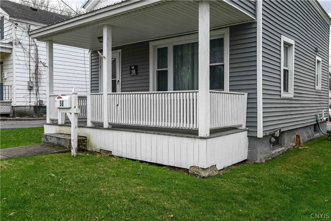 58 Burrstone Road New Hartford, NY 13417 - Photo 4 of 50