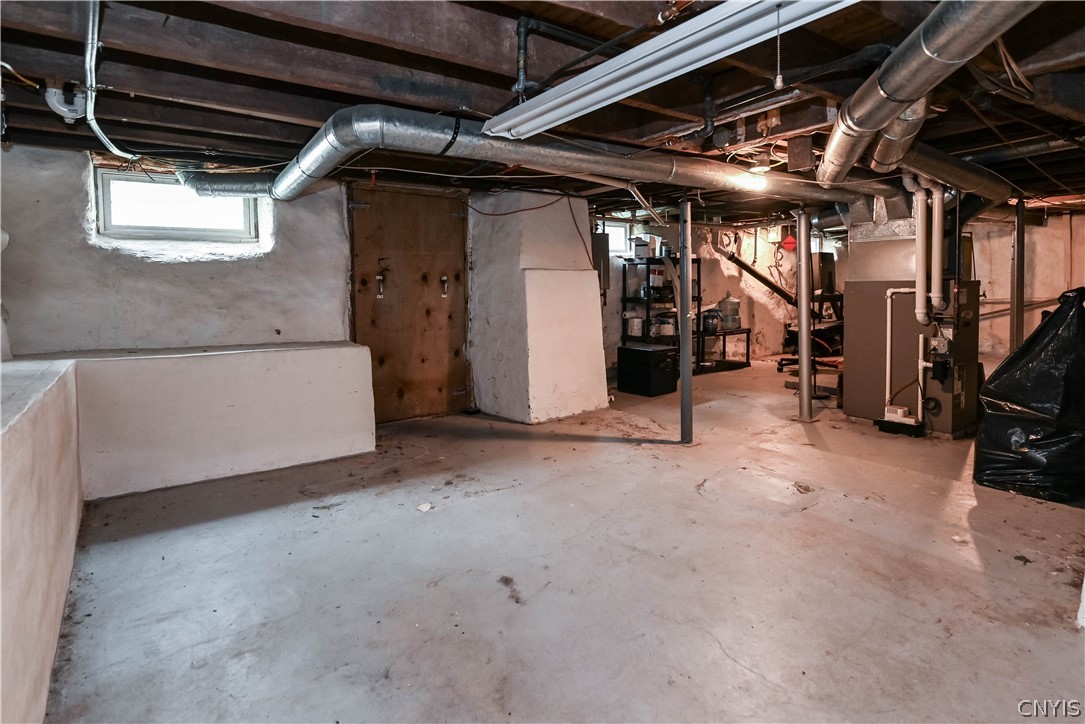 58 Burrstone Road New Hartford, NY 13417 - Photo 43 of 50