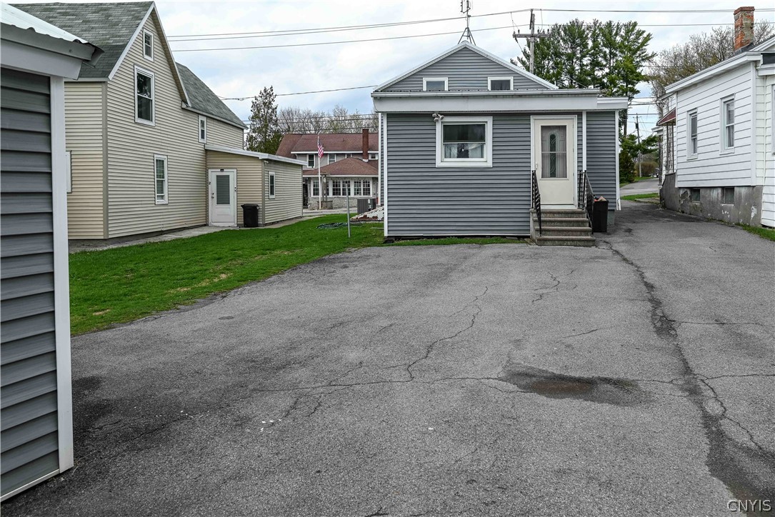 58 Burrstone Road New Hartford, NY 13417 - Photo 7 of 50