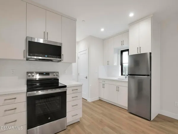 $1,500 | 3190 Los Robles Road, Unit D, Thousand Oaks, CA 91362