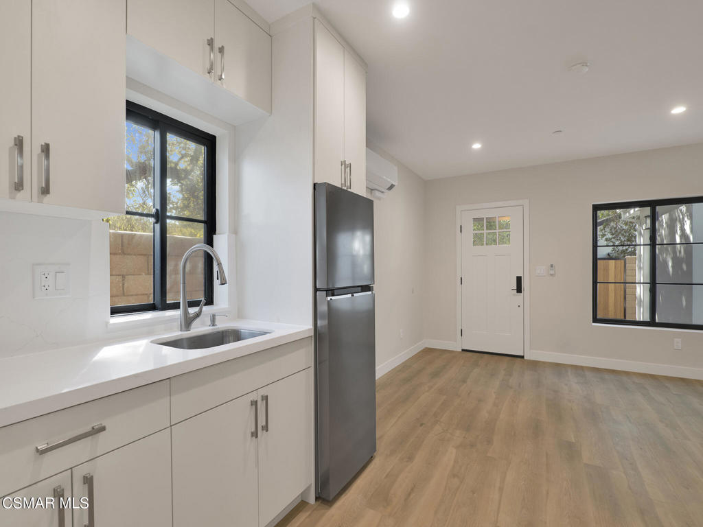 3190 Los Robles Road, Unit D Thousand Oaks, CA 91362 - Photo 5 of 6