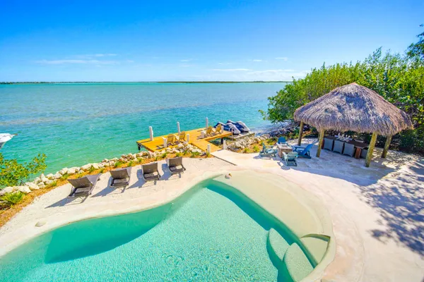 $2,735,000 | 77 Bay Drive, Key West, FL 33040