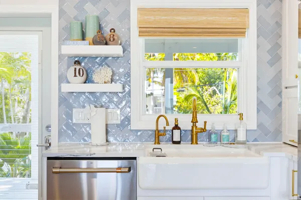 $2,735,000 | 77 Bay Drive, Key West, FL 33040