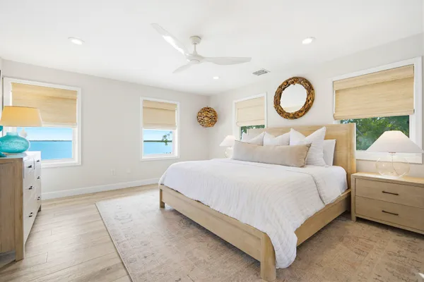 $2,735,000 | 77 Bay Drive, Key West, FL 33040