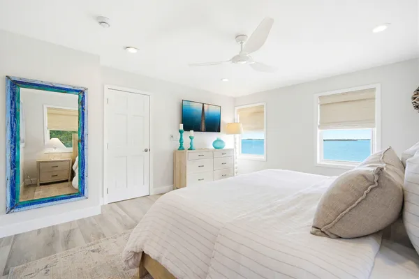 $2,735,000 | 77 Bay Drive, Key West, FL 33040