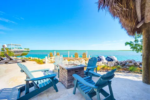 $2,875,000 | 77 Bay Drive, Key West, FL 33040