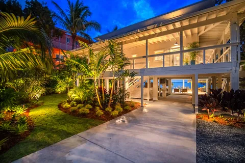 $2,875,000 | 77 Bay Drive, Key West, FL 33040