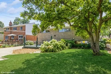 $2,800 | 3123 Patton Drive, Des Plaines, IL 60018