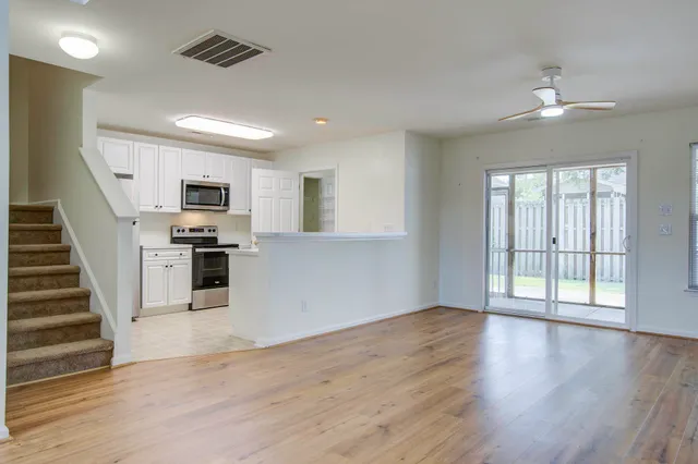 $1,895 | 2425 Scholar Lane, North Charleston, SC 29406