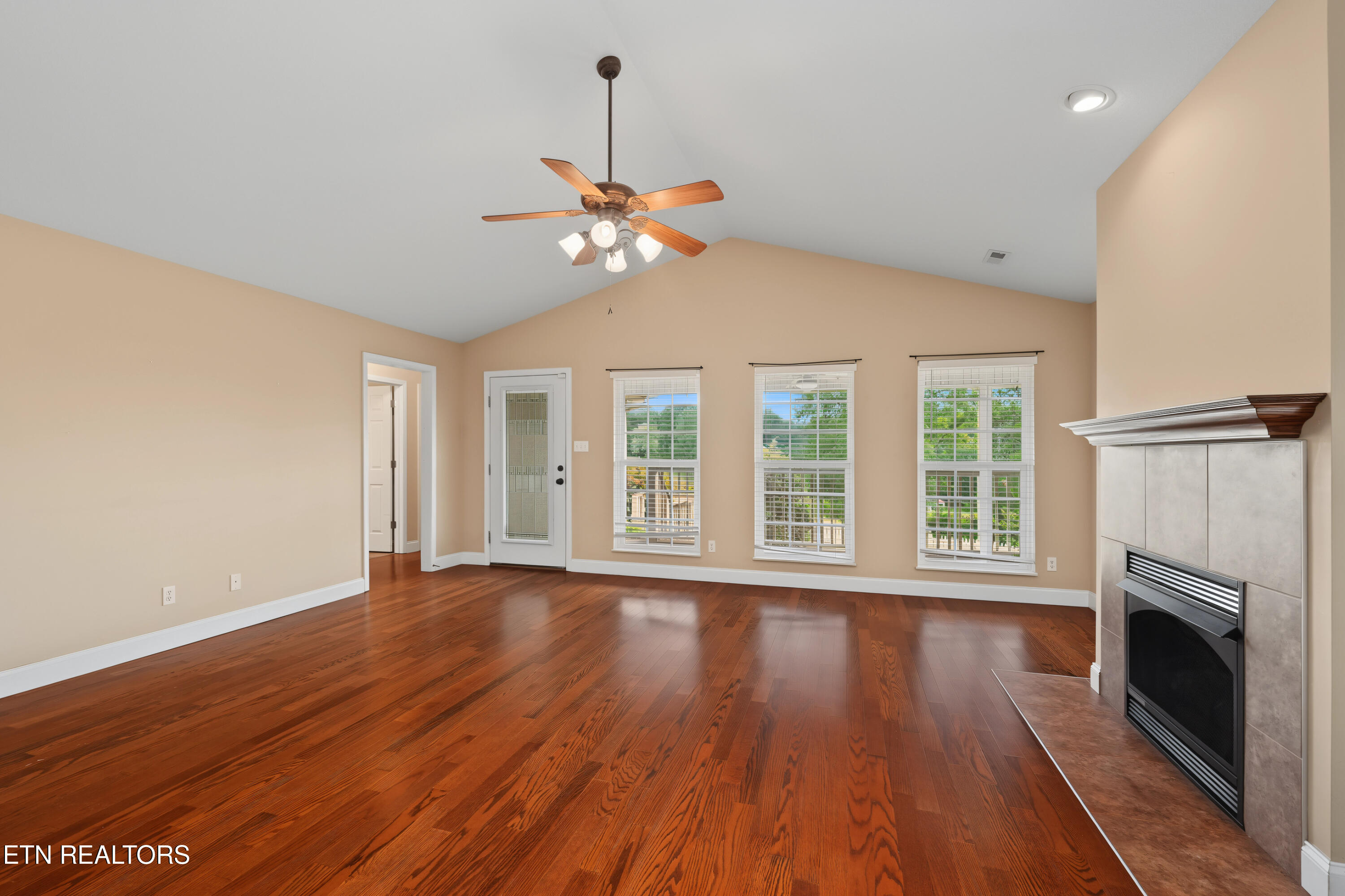 5844 Hutton Ridge Road Maryville, TN 37801 - Photo 10 of 26 DSC03958-2