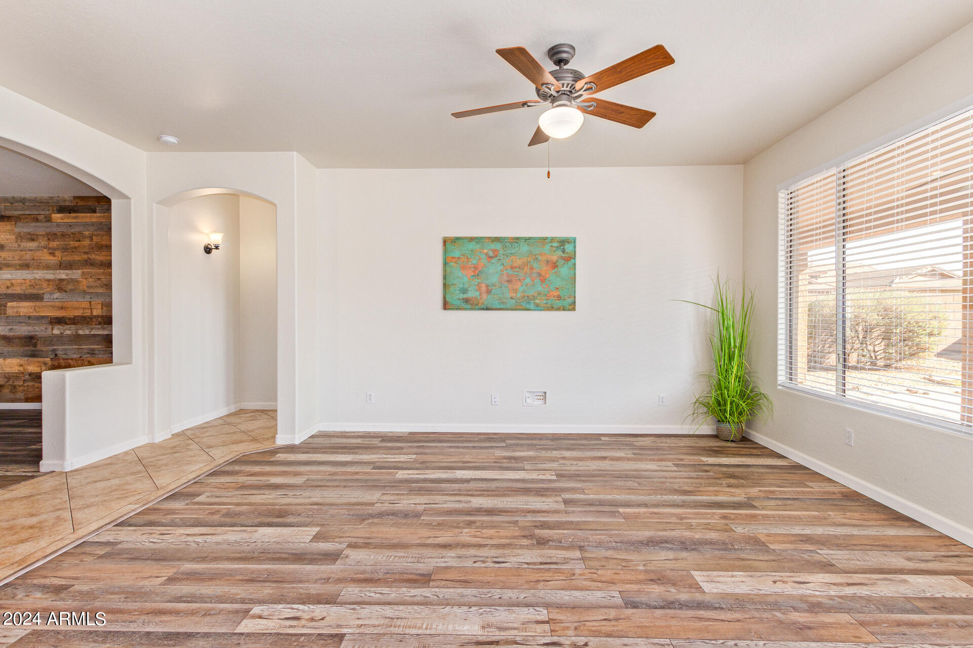4311 East Del Rio Street Gilbert, AZ 85295 - Photo 13 of 42 Del Rio-family room 3