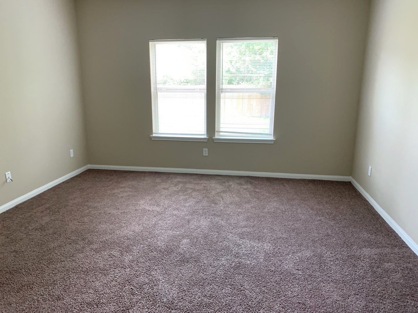 8205 Claiborne Street Houston, TX 77078 - Photo 11 of 26 an empty room with a window