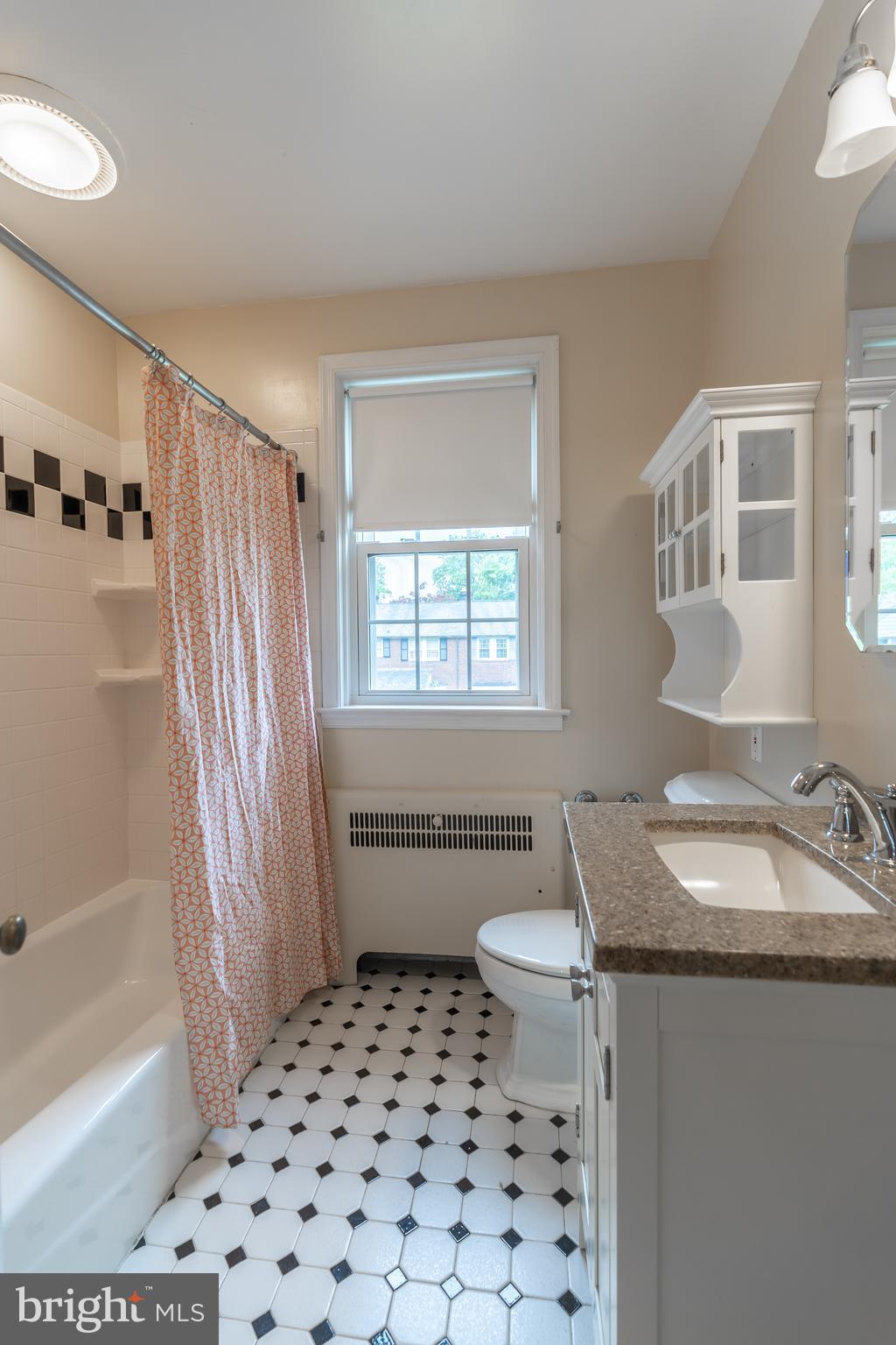 210 Murdock Road Baltimore, MD 21212 - Photo 22 of 33 New Subway Tile/Shower/Flooring