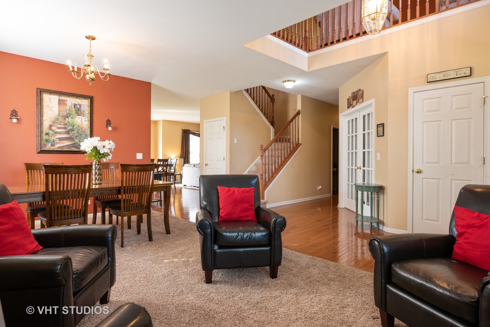 321 Monument Road Elgin, IL 60124 - Photo 3 of 14 Gallery Image 3