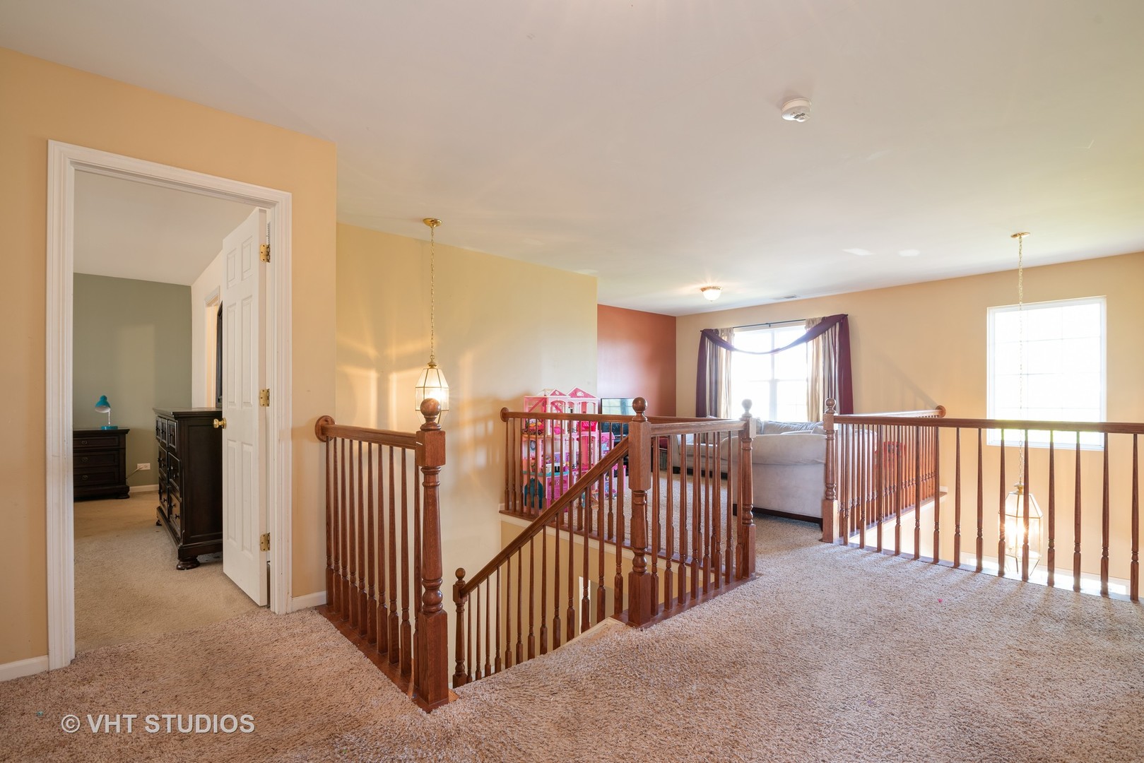 321 Monument Road Elgin, IL 60124 - Photo 7 of 14 Gallery Image 7