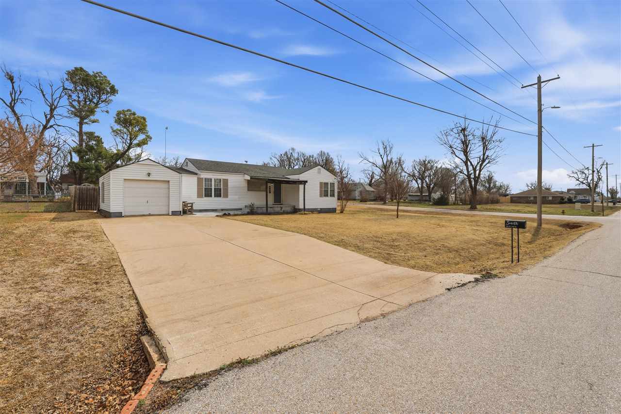 902 North 14th Street Perry, OK 73077 - Photo 4 of 35 Gallery Image 4