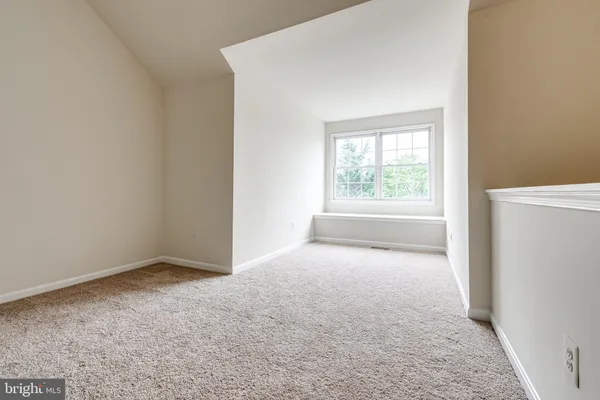 $2,950 | 7802 Colonial Springs Boulevard, Alexandria, VA 22306