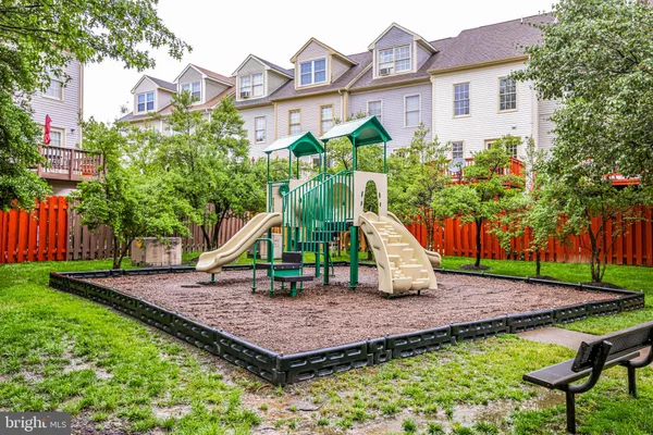 $2,950 | 7802 Colonial Springs Boulevard, Alexandria, VA 22306