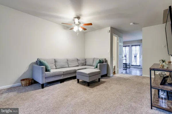 $2,950 | 7802 Colonial Springs Boulevard, Alexandria, VA 22306