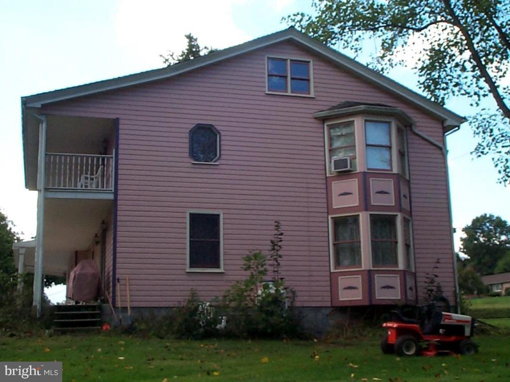 150 Creamery Road Reinholds, PA 17569 - Photo 4 of 32