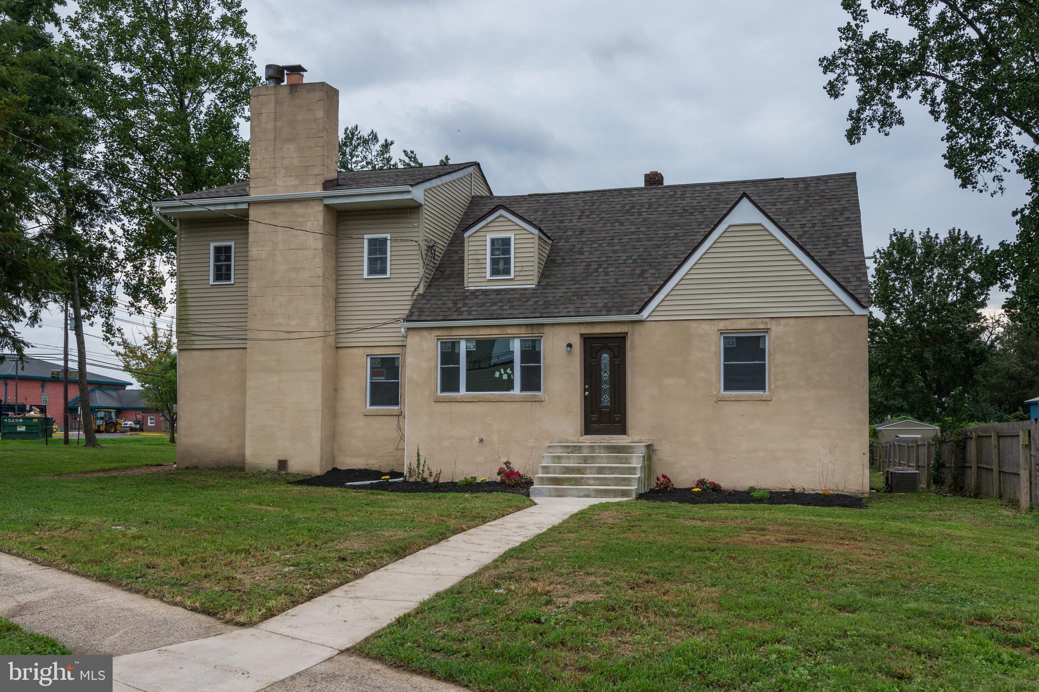 450 South Forklanding Road Maple Shade, NJ 08052 - Photo 1 of 43 Front of House