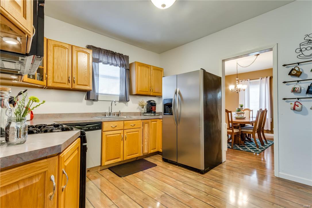 517 South Rapp Avenue Columbia, IL 62236 - Photo 11 of 36 Gallery Image 11