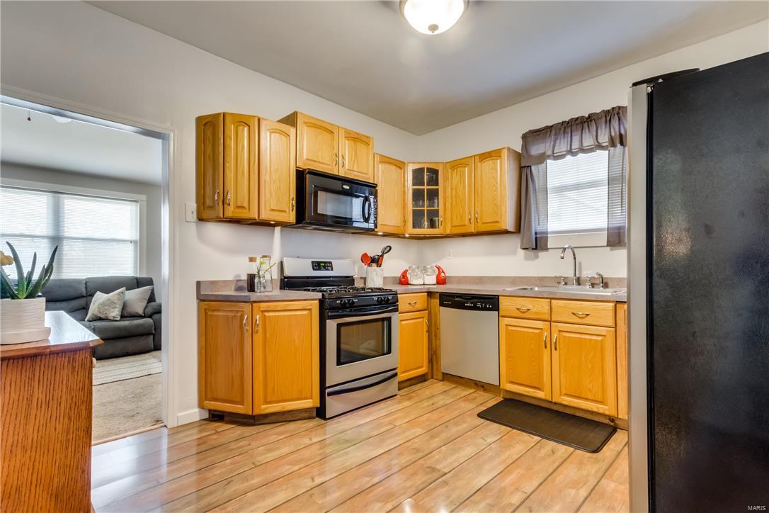 517 South Rapp Avenue Columbia, IL 62236 - Photo 8 of 36 Gallery Image 8