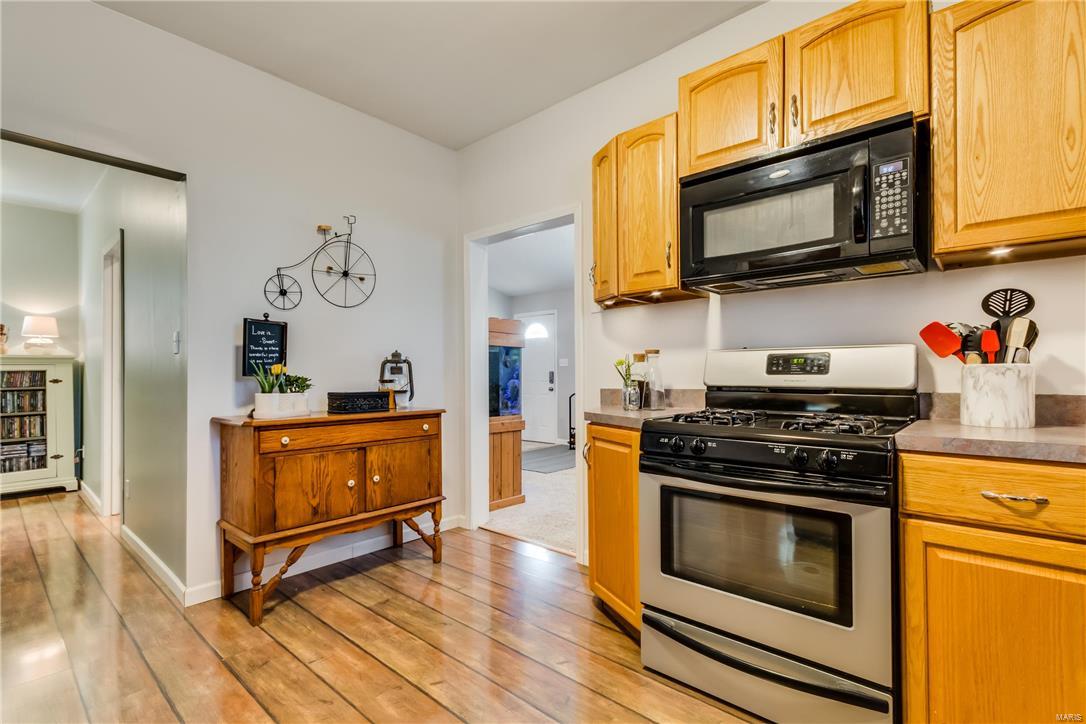 517 South Rapp Avenue Columbia, IL 62236 - Photo 9 of 36 Gallery Image 9