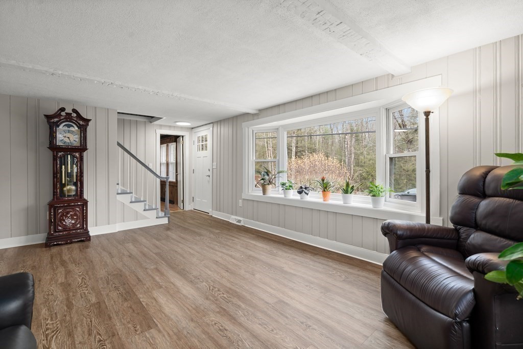 121 Stafford Road Holland, MA 01521 - Photo 10 of 32