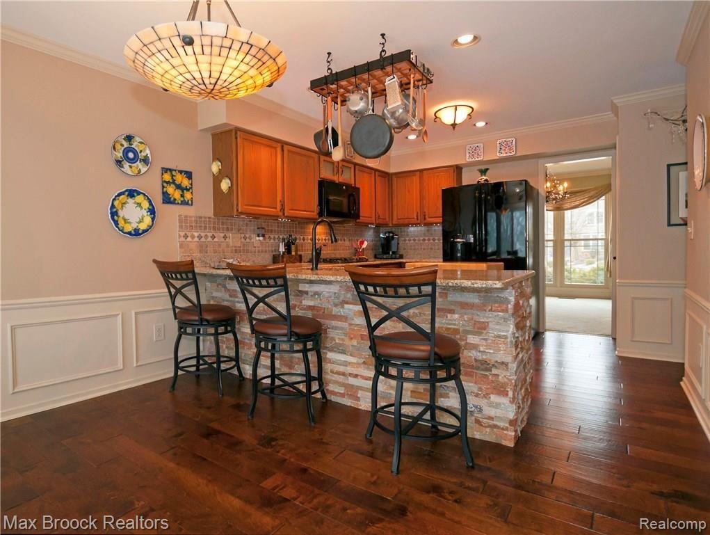 1142 Sandy Ridge Drive Rochester, MI 48306 - Photo 10 of 52 10.JPG
