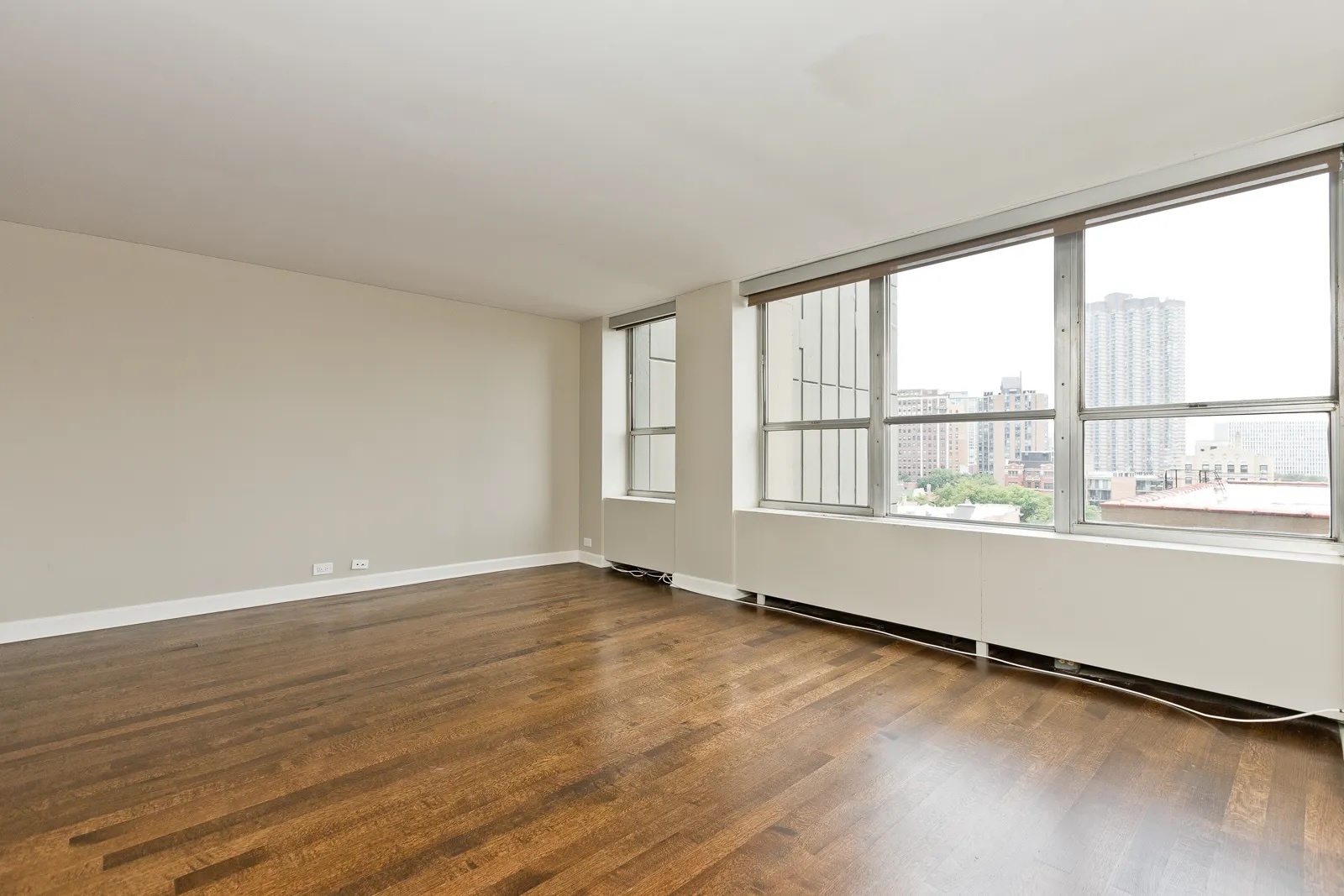 655 West Irving Park Road, Unit 811 Chicago, IL 60613 - Photo 5 of 10