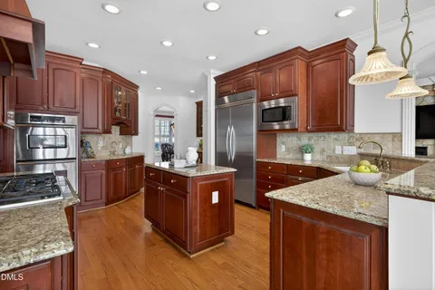 $1,250,000 | 4511 Greenbreeze Lane, Fuquay-Varina, NC 27526