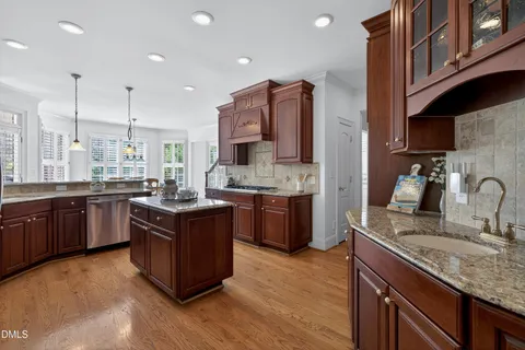 $1,250,000 | 4511 Greenbreeze Lane, Fuquay-Varina, NC 27526