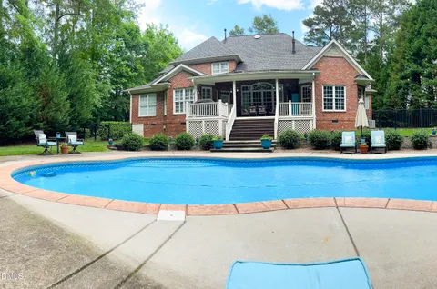 $1,250,000 | 4511 Greenbreeze Lane, Fuquay-Varina, NC 27526