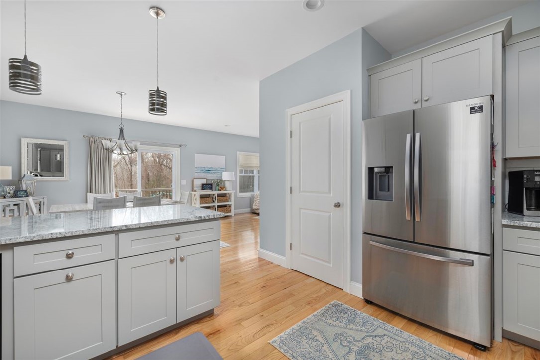 94 Cobble Hill Road Lincoln, RI 02865 - Photo 8 of 49 Gallery Image 8