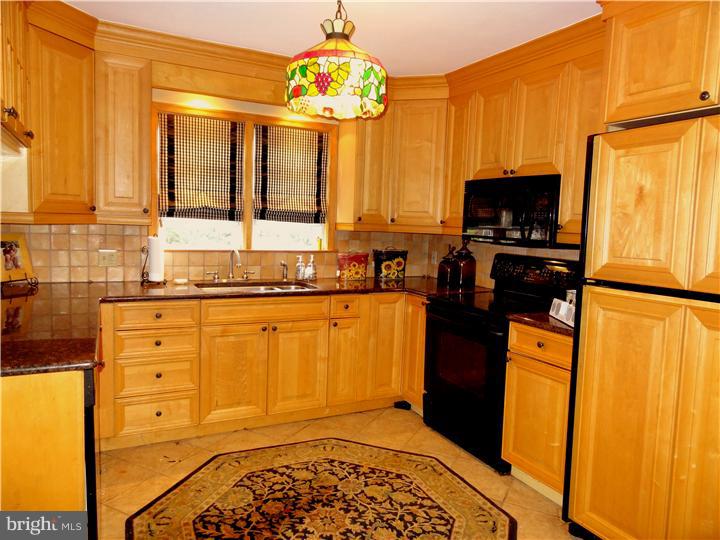 757 Oakview Road Ardmore, PA 19003 - Photo 8 of 21 Kitchen