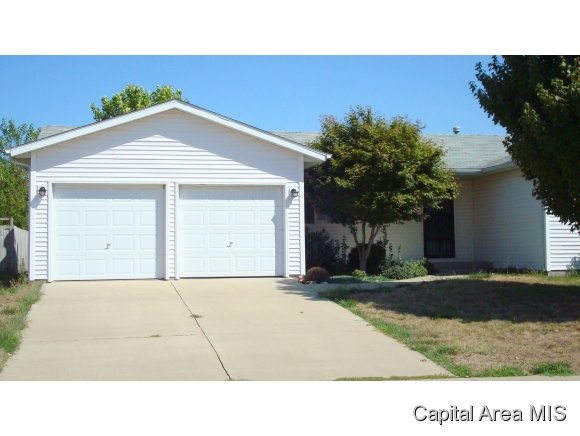 2701 Carl Prairie Drive Springfield, IL 62703 - Photo 1 of 9