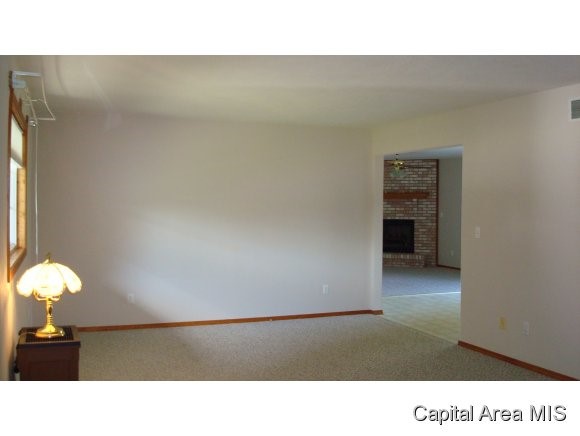 2701 Carl Prairie Drive Springfield, IL 62703 - Photo 2 of 9
