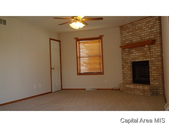 2701 Carl Prairie Drive Springfield, IL 62703 - Photo 5 of 9