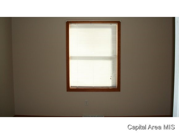 2701 Carl Prairie Drive Springfield, IL 62703 - Photo 7 of 9