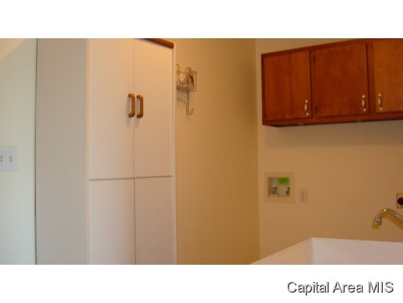 2701 Carl Prairie Drive Springfield, IL 62703 - Photo 8 of 9