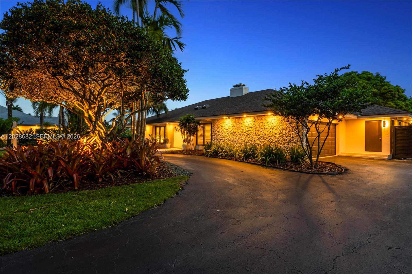 12926 Southwest 104th Place Miami, FL 33176 - Photo 4 of 100