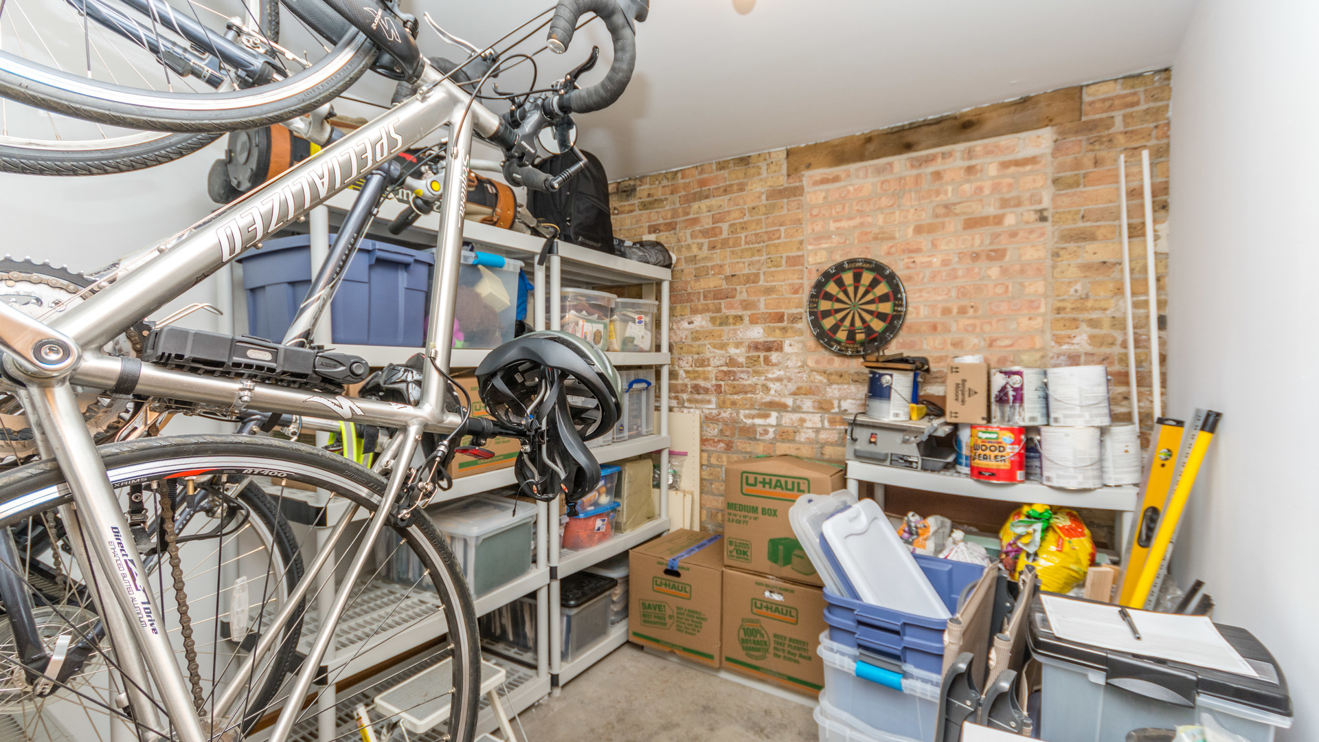 3810 North Fremont Street, Unit 2B Chicago, IL 60613 - Photo 22 of 22 a view of an chairs and table in the balcony