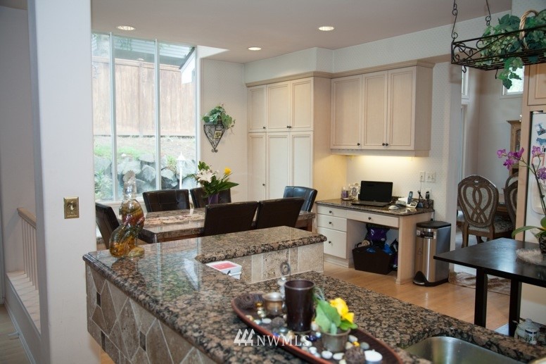 8825 Northeast 198th Street Bothell, WA 98011 - Photo 3 of 9 Gallery Image 3