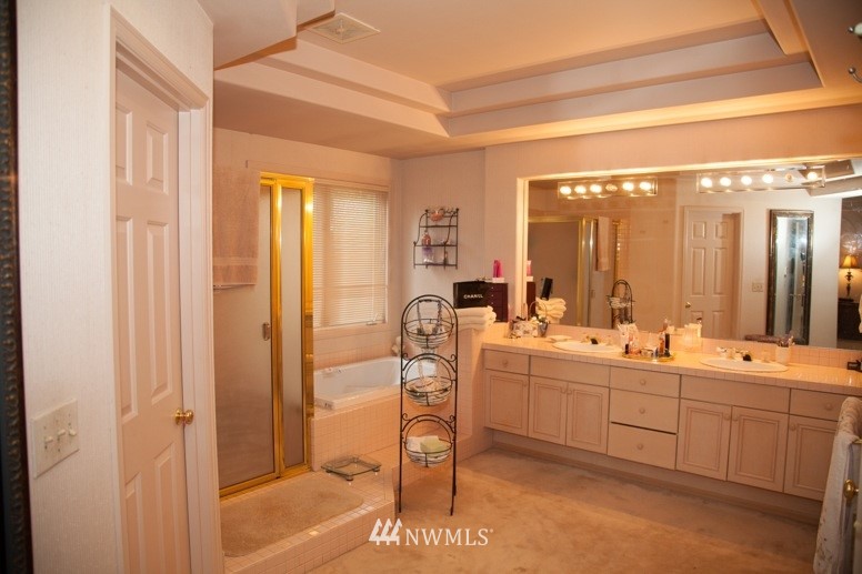 8825 Northeast 198th Street Bothell, WA 98011 - Photo 5 of 9 Gallery Image 5