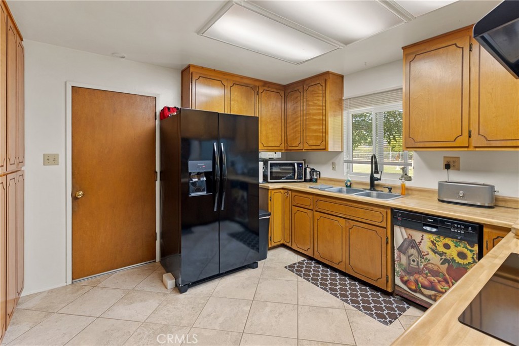 4662 Hall Road Corning, CA 96021 - Photo 7 of 37 Gallery Image 7