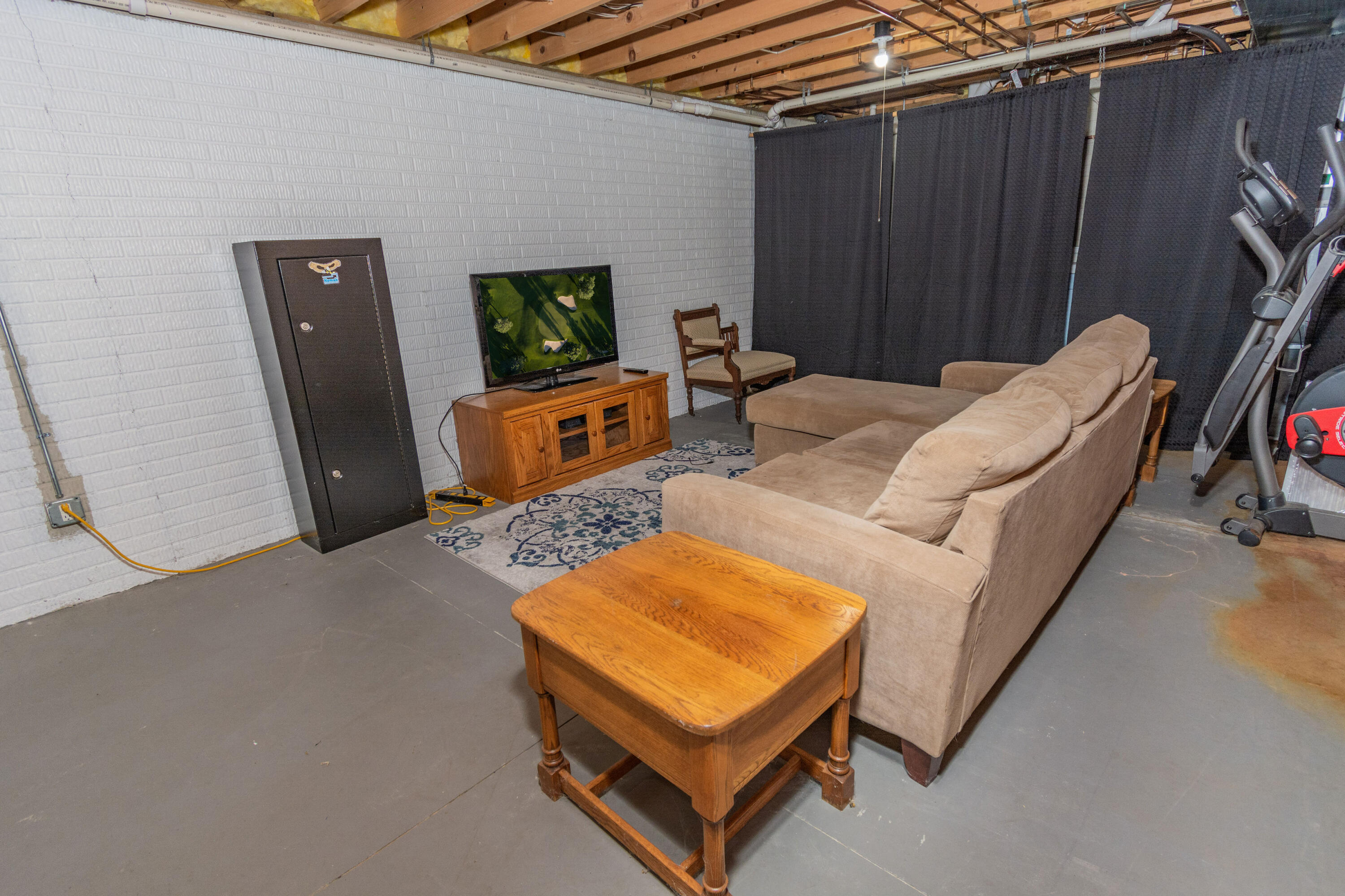 2423 Sutton Road Adrian, MI 49221 - Photo 32 of 36 32
