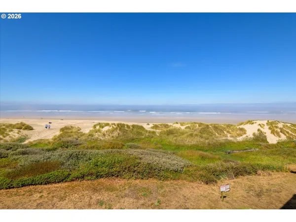 $307,900 | 88416 1st Avenue, Unit 322, Florence, OR 97439