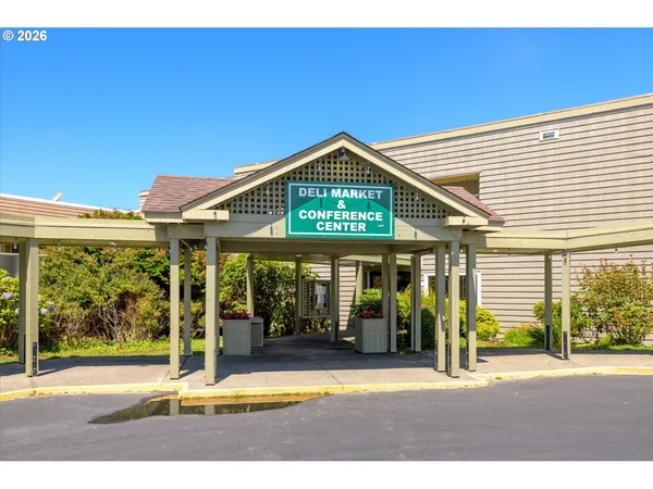 $307,900 | 88416 1st Avenue, Unit 322, Florence, OR 97439