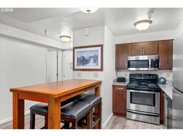 $307,900 | 88416 1st Avenue, Unit 322, Florence, OR 97439